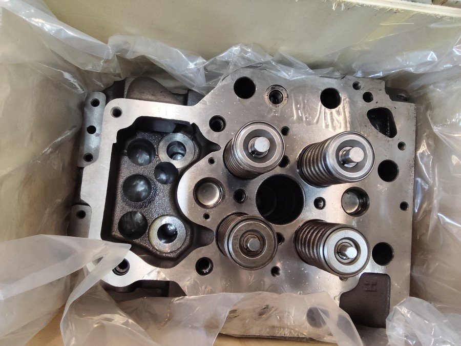 Головка блока цилиндров reman  2390690, 3356218, 239-0690, 335-6218